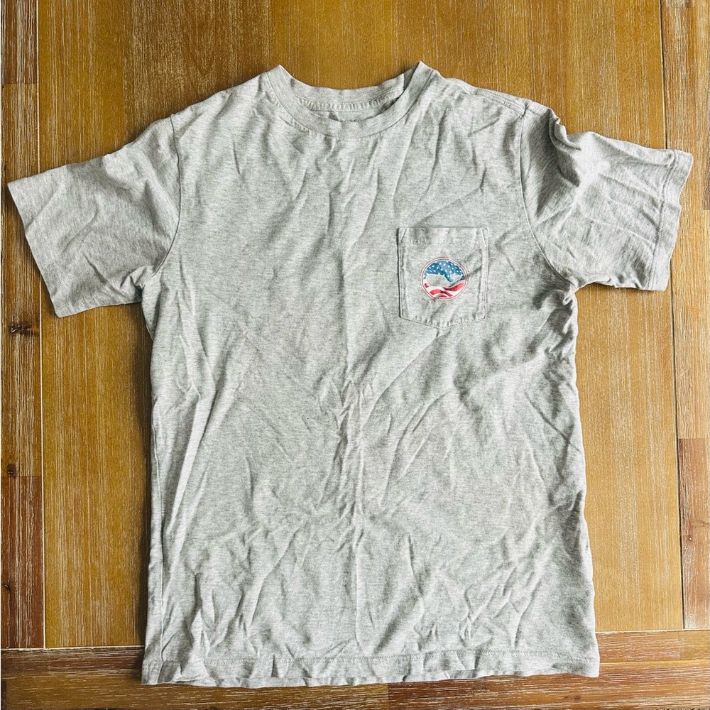 Boys Vineyard Vines t-shirt